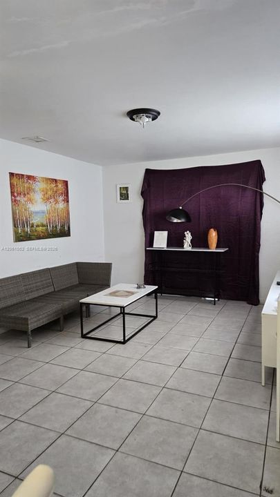 En Venta: $339,000 (3 camas, 1 baños, 900 Pies cuadrados)