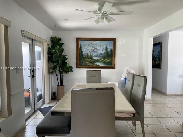 En Venta: $739,000 (4 camas, 2 baños, 1754 Pies cuadrados)