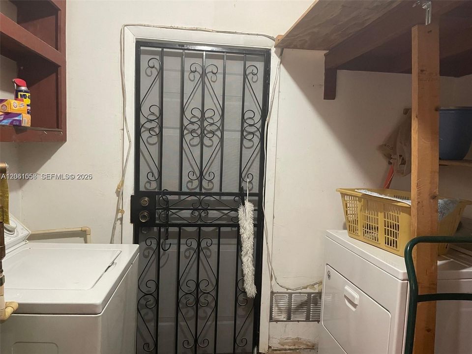 En Venta: $739,000 (4 camas, 2 baños, 1754 Pies cuadrados)