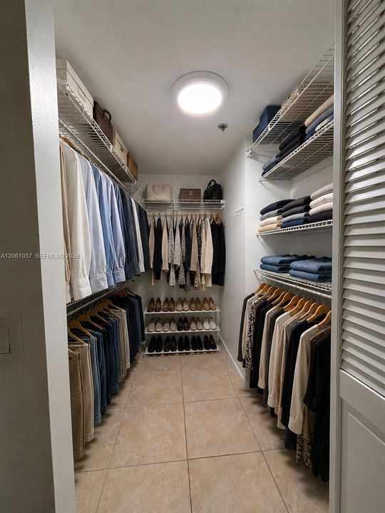 В аренду: $2,300 (2 спален, 2 ванн, 867 Квадратных фут)