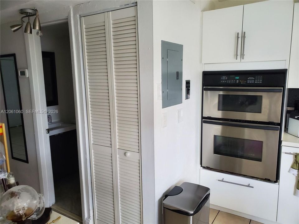В аренду: $2,400 (2 спален, 2 ванн, 824 Квадратных фут)