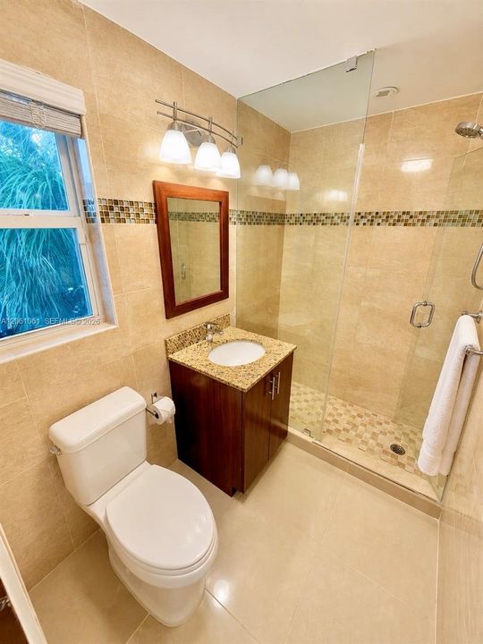 В аренду: $2,100 (1 спален, 1 ванн, 712 Квадратных фут)