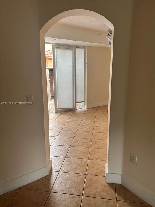 В аренду: $3,100 (3 спален, 2 ванн, 1459 Квадратных фут)