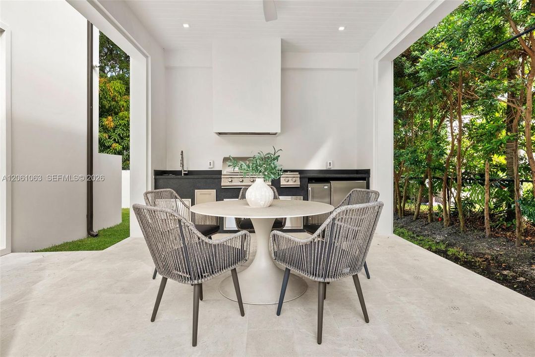 En Venta: $5,950,000 (5 camas, 5 baños, 4074 Pies cuadrados)
