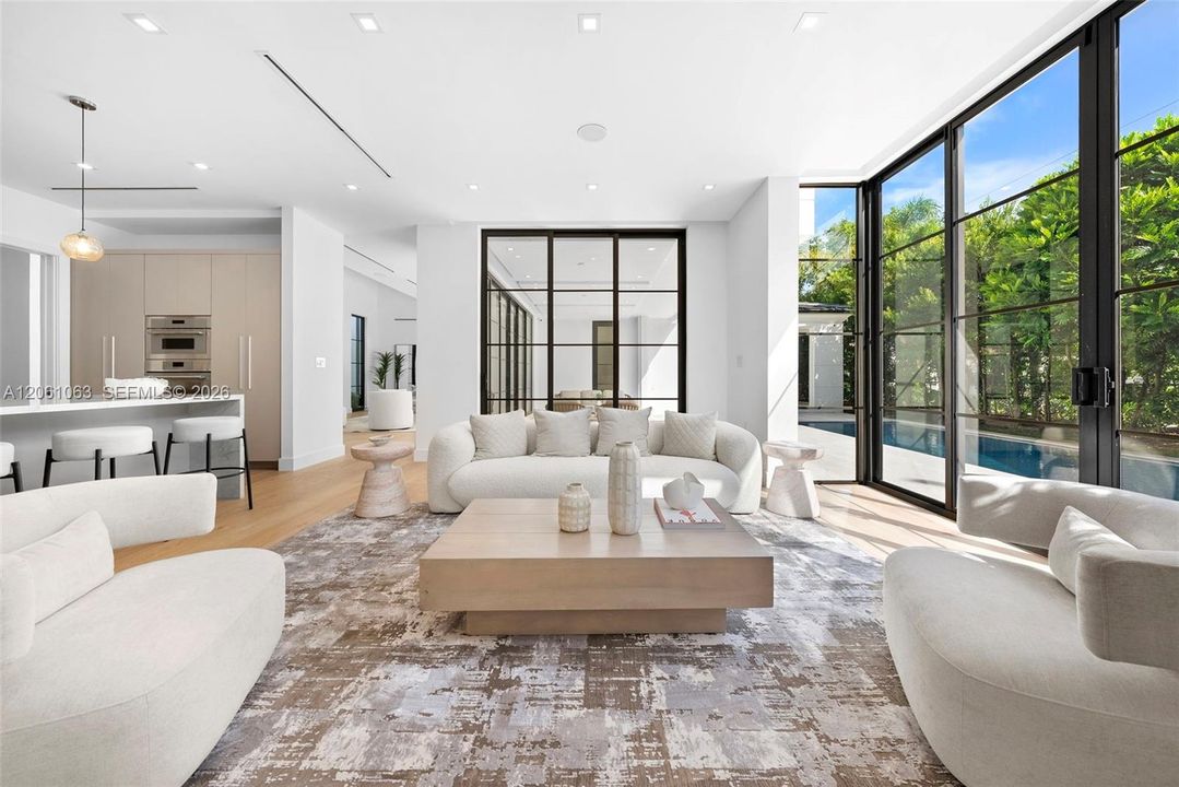 En Venta: $5,950,000 (5 camas, 5 baños, 4074 Pies cuadrados)