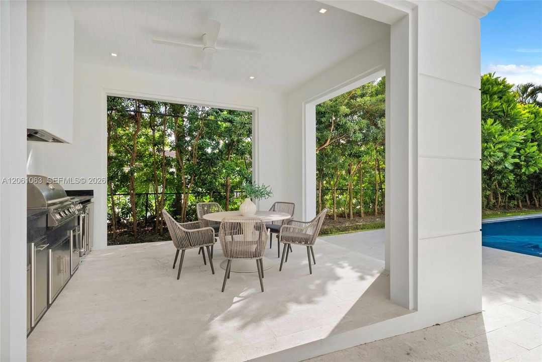 En Venta: $5,950,000 (5 camas, 5 baños, 4074 Pies cuadrados)