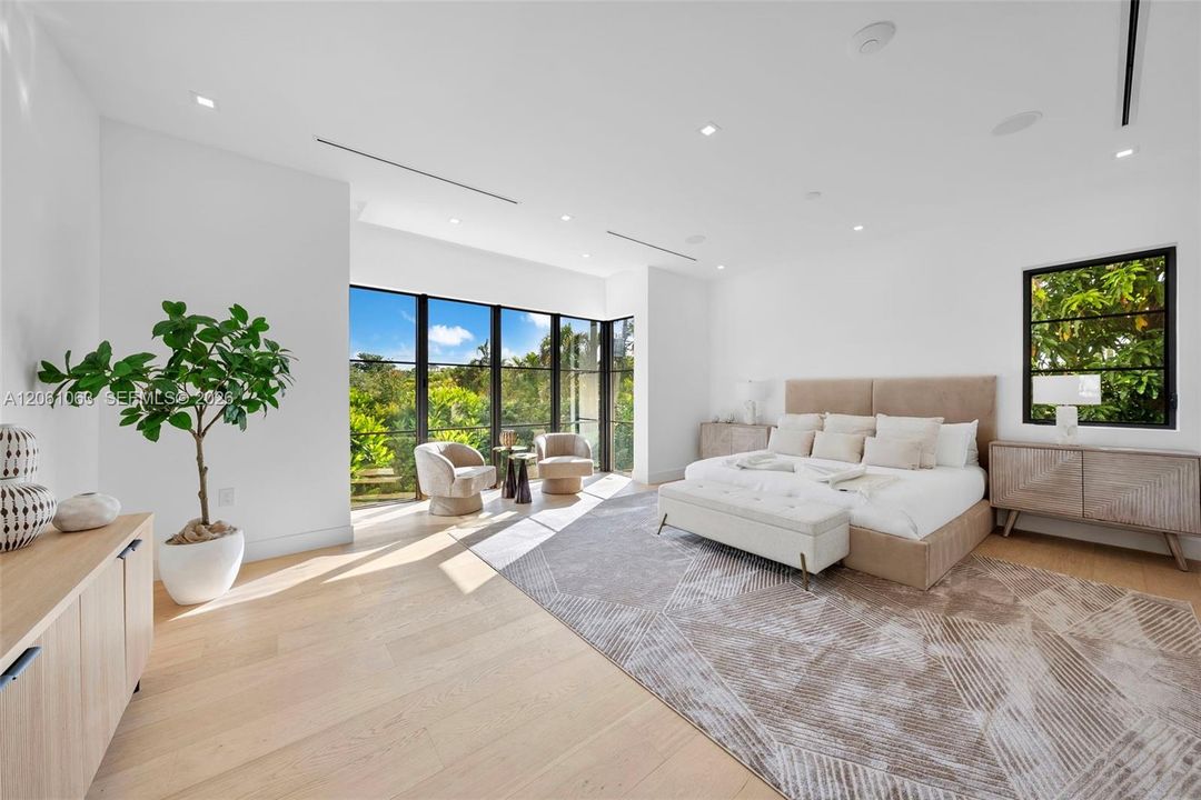 En Venta: $5,950,000 (5 camas, 5 baños, 4074 Pies cuadrados)
