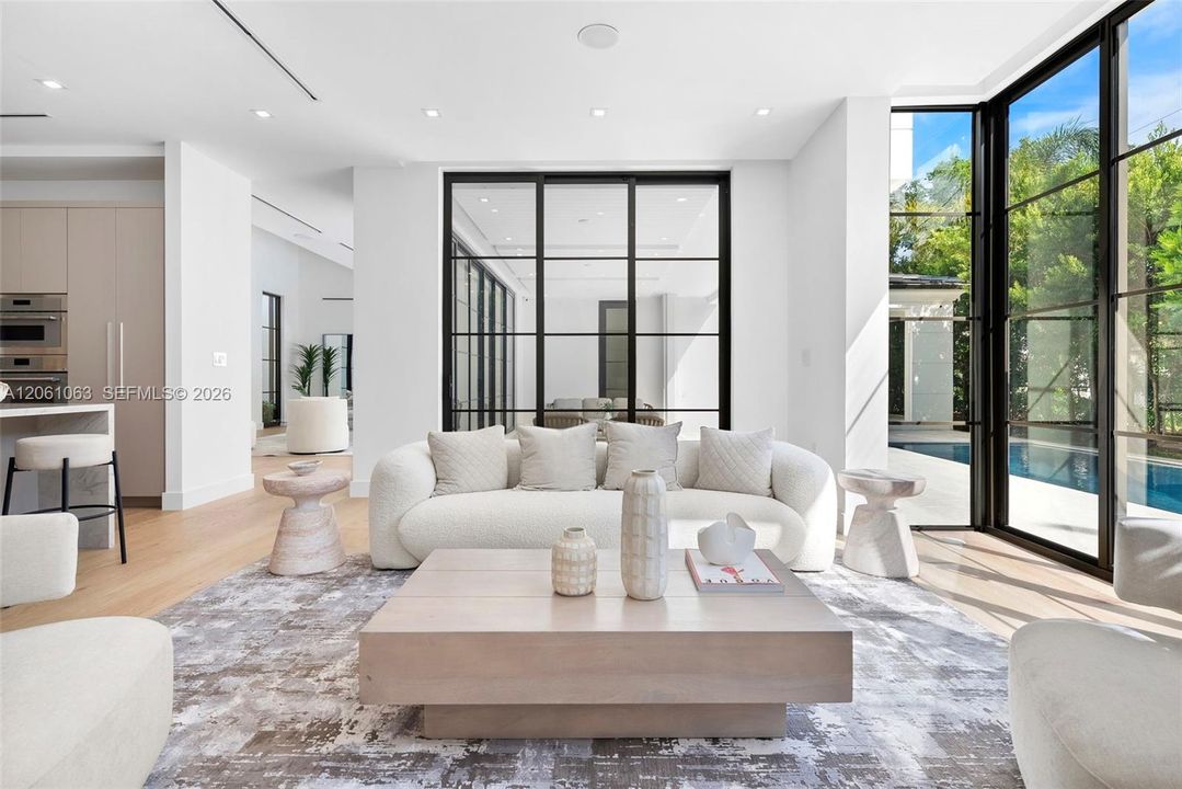 En Venta: $5,950,000 (5 camas, 5 baños, 4074 Pies cuadrados)