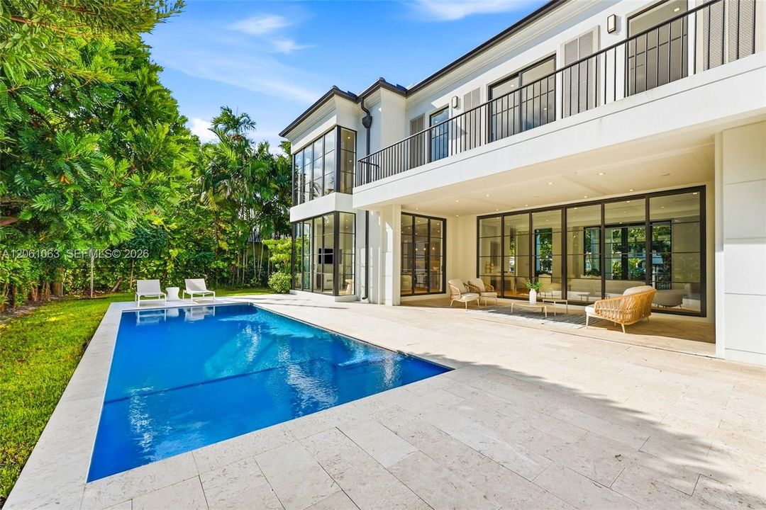 En Venta: $5,950,000 (5 camas, 5 baños, 4074 Pies cuadrados)