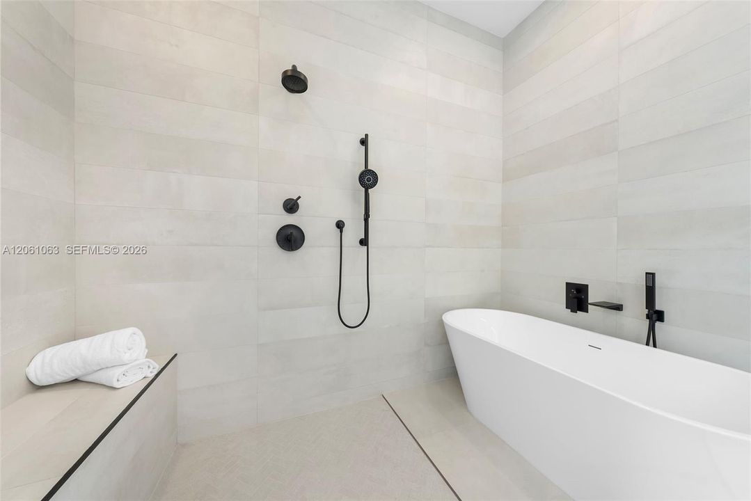 En Venta: $5,950,000 (5 camas, 5 baños, 4074 Pies cuadrados)