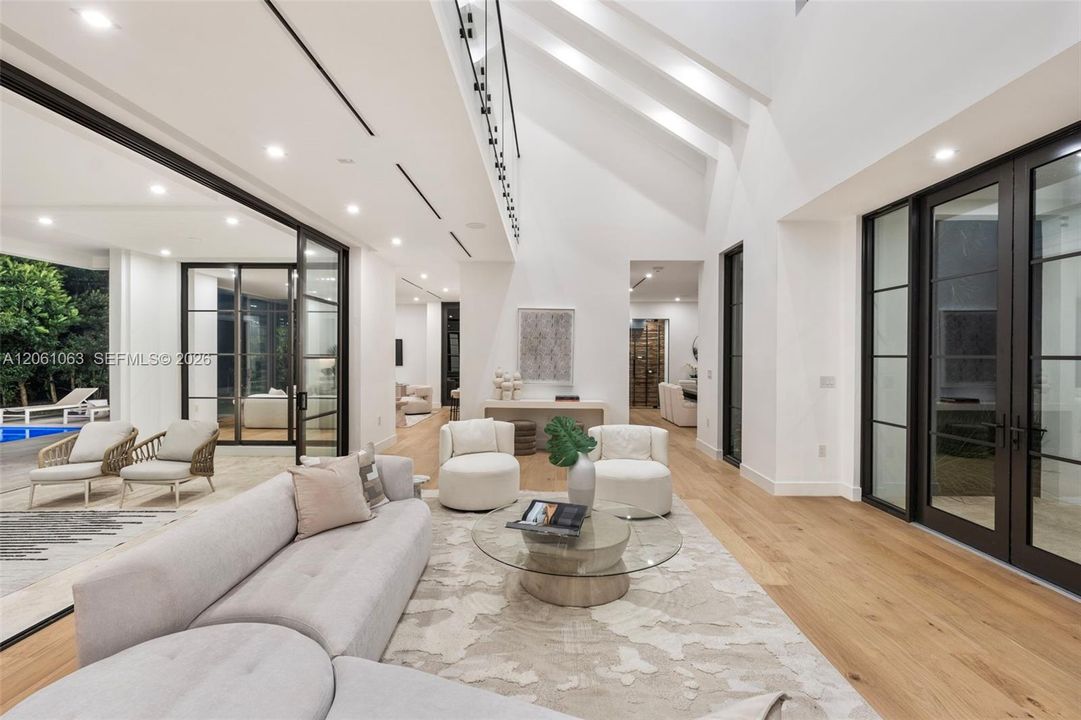 En Venta: $5,950,000 (5 camas, 5 baños, 4074 Pies cuadrados)