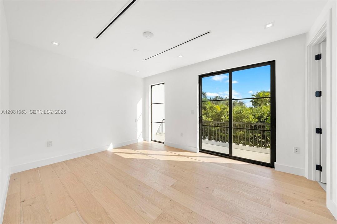 En Venta: $5,950,000 (5 camas, 5 baños, 4074 Pies cuadrados)