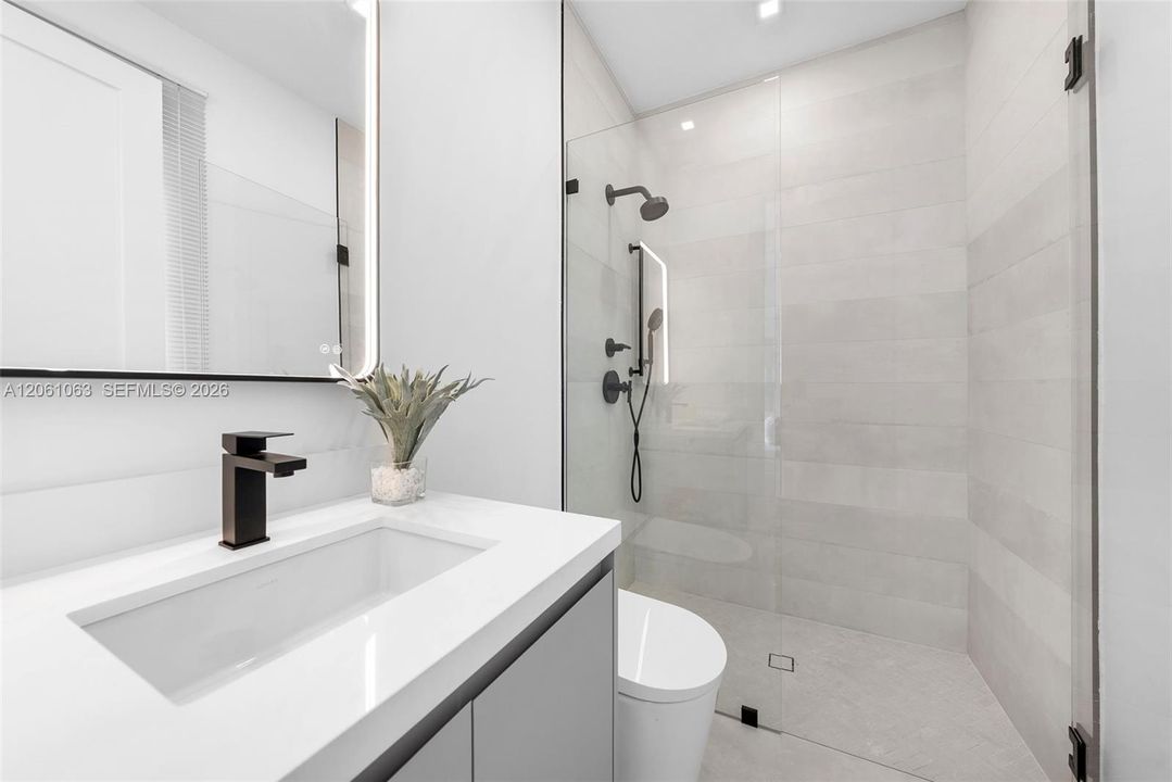 En Venta: $5,950,000 (5 camas, 5 baños, 4074 Pies cuadrados)