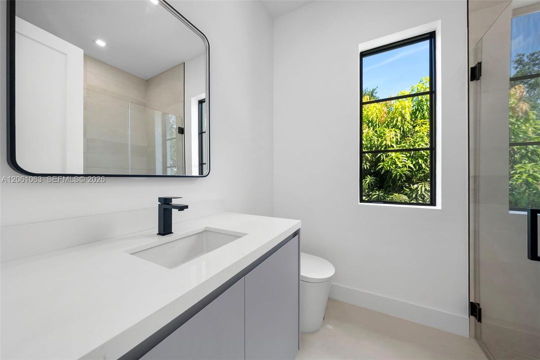 En Venta: $5,950,000 (5 camas, 5 baños, 4074 Pies cuadrados)