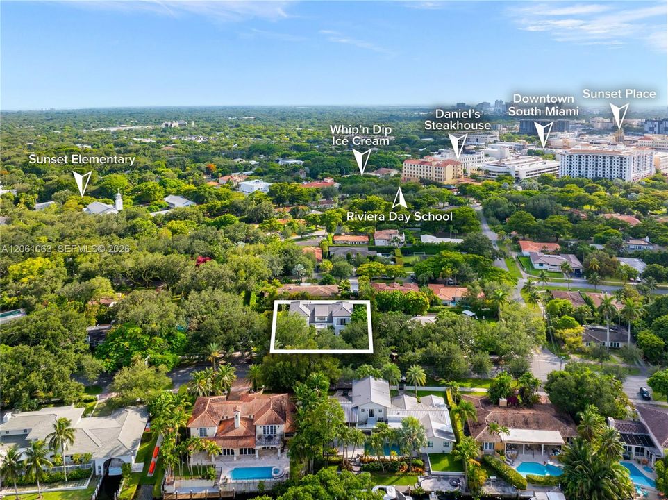 En Venta: $5,950,000 (5 camas, 5 baños, 4074 Pies cuadrados)