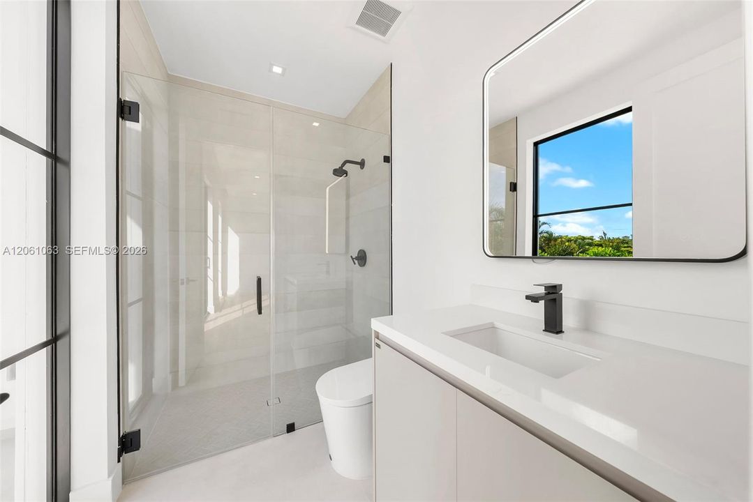 En Venta: $5,950,000 (5 camas, 5 baños, 4074 Pies cuadrados)