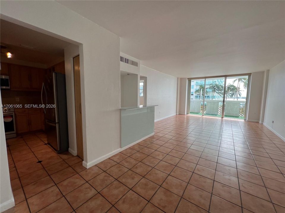В аренду: $2,895 (1 спален, 1 ванн, 850 Квадратных фут)