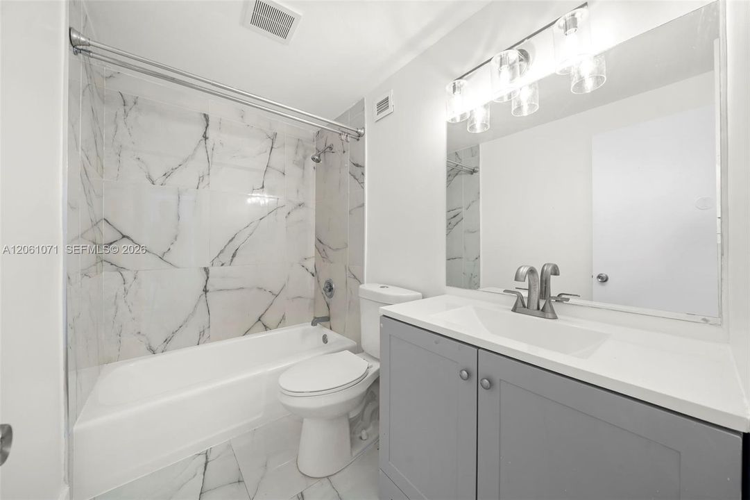 В аренду: $2,200 (1 спален, 1 ванн, 705 Квадратных фут)