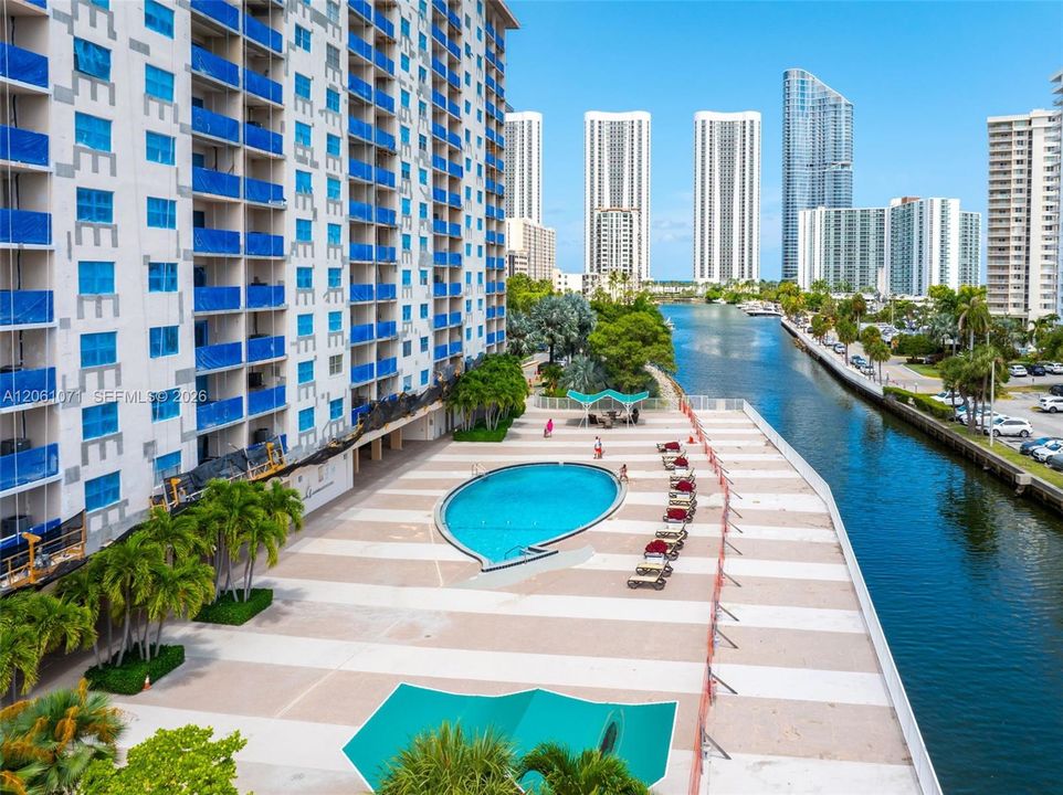 В аренду: $2,200 (1 спален, 1 ванн, 705 Квадратных фут)