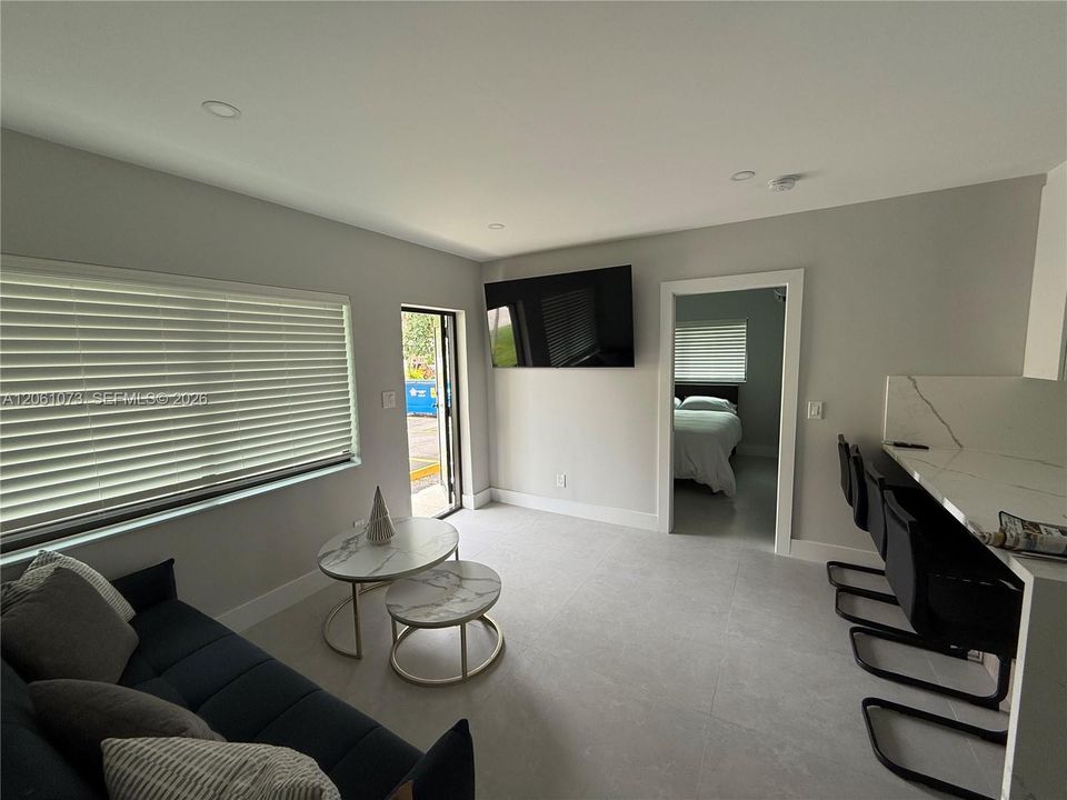 For Rent: $2,600 (2 beds, 2 baths, 900 Square Feet)