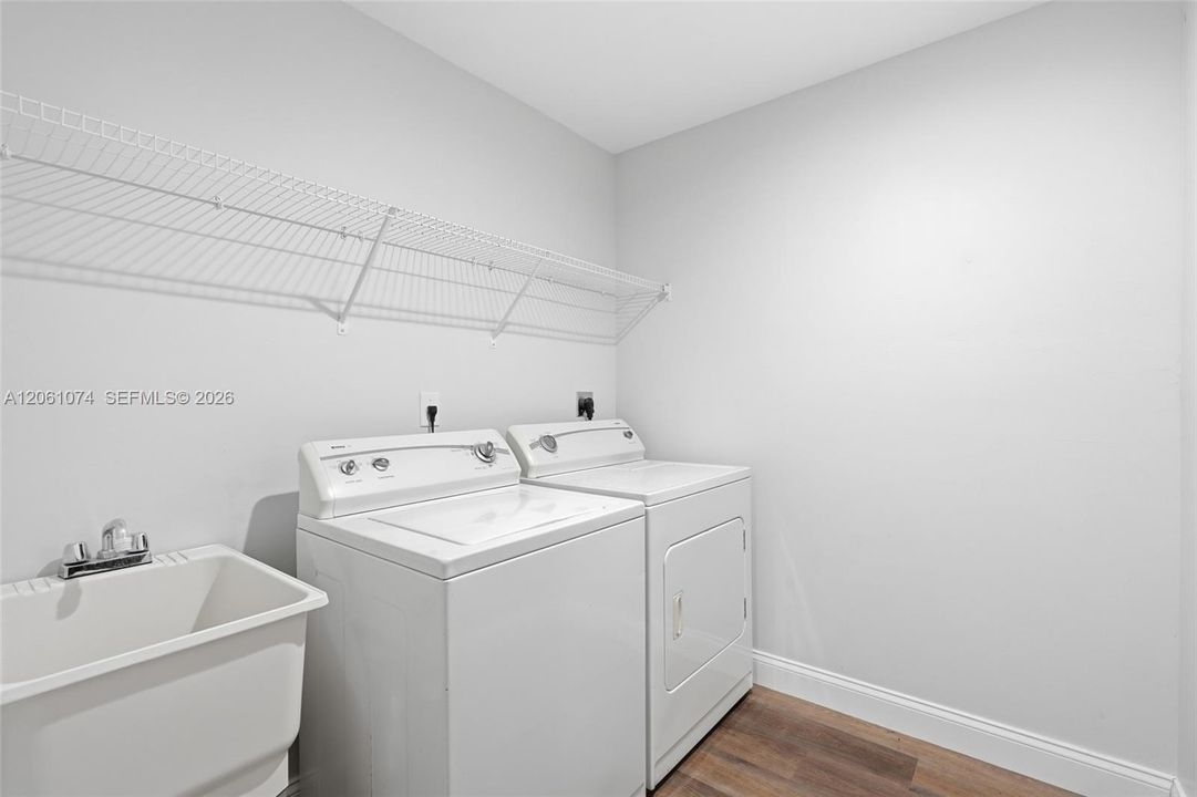 En Venta: $275,900 (3 camas, 2 baños, 0 Pies cuadrados)