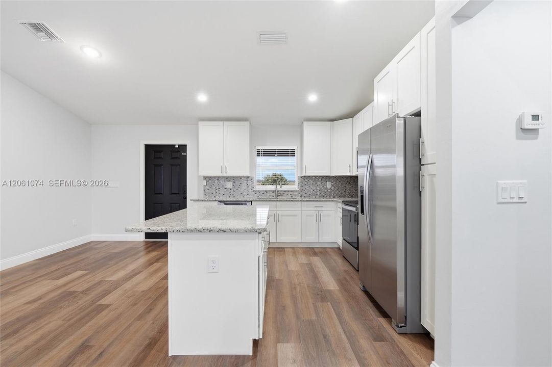 En Venta: $275,900 (3 camas, 2 baños, 0 Pies cuadrados)