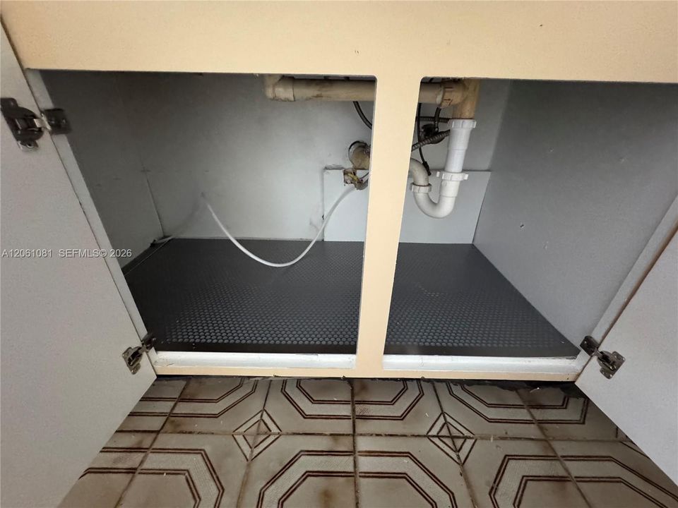 Kitchen cabinets