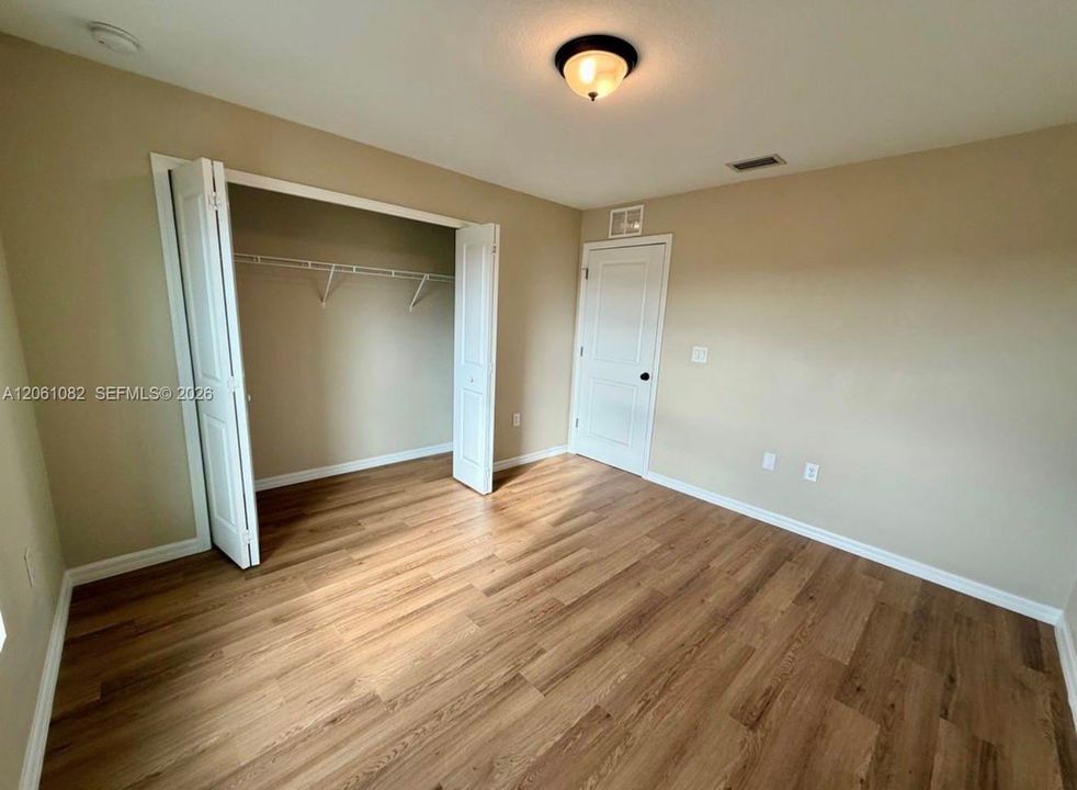 В аренду: $2,200 (3 спален, 2 ванн, 1509 Квадратных фут)