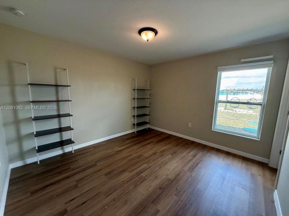 В аренду: $2,200 (3 спален, 2 ванн, 1509 Квадратных фут)