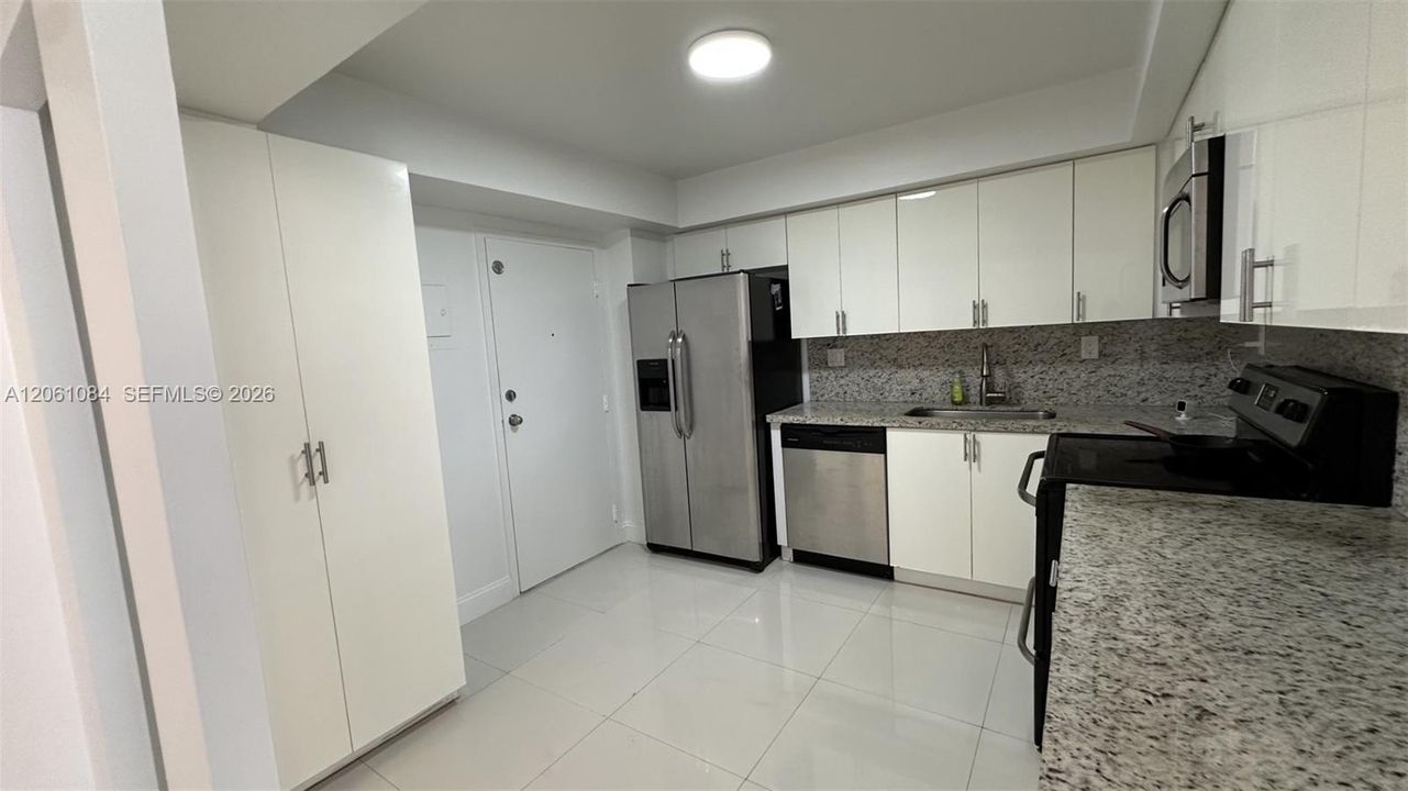 На продажу: $450,000 (2 спален, 2 ванн, 1087 Квадратных фут)