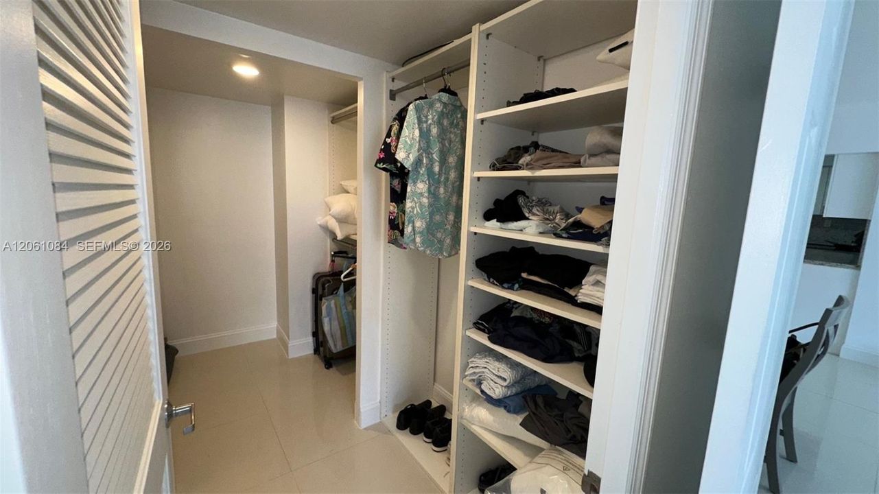 На продажу: $450,000 (2 спален, 2 ванн, 1087 Квадратных фут)