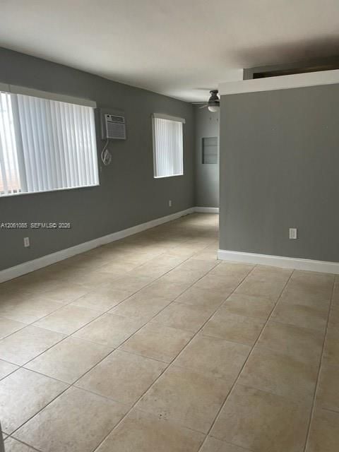 В аренду: $1,400 (0 спален, 1 ванн, 406 Квадратных фут)