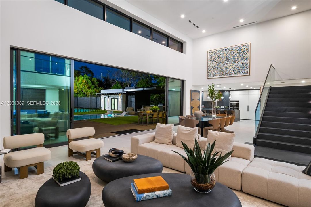 En Renta: $65,000 (8 camas, 8 baños, 8673 Pies cuadrados)