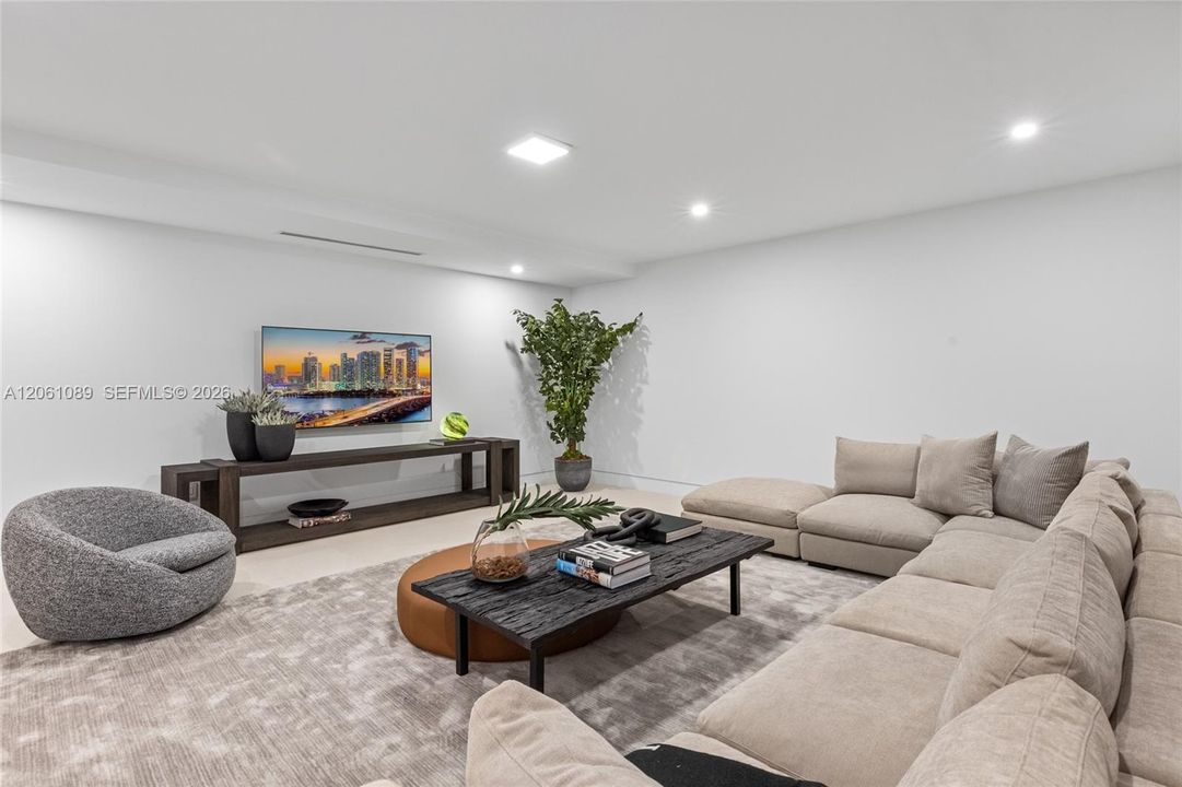 En Renta: $65,000 (8 camas, 8 baños, 8673 Pies cuadrados)