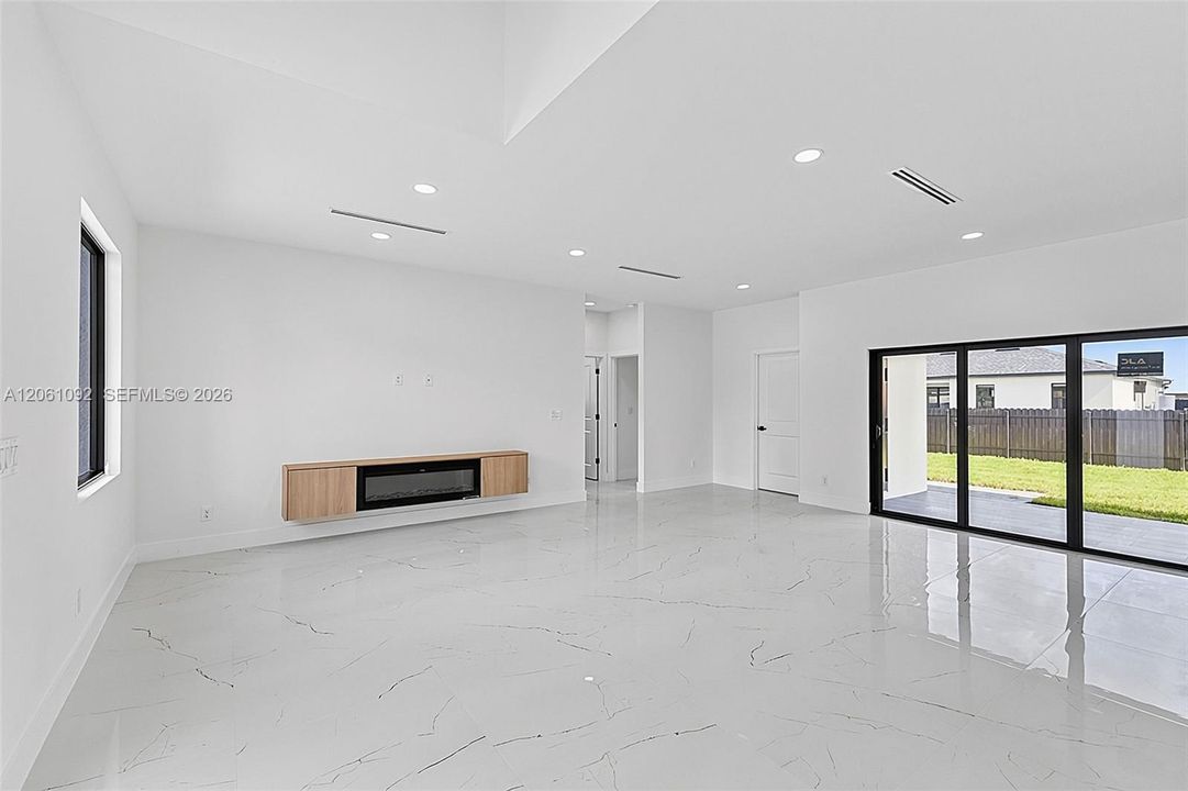 На продажу: $494,900 (3 спален, 3 ванн, 1855 Квадратных фут)