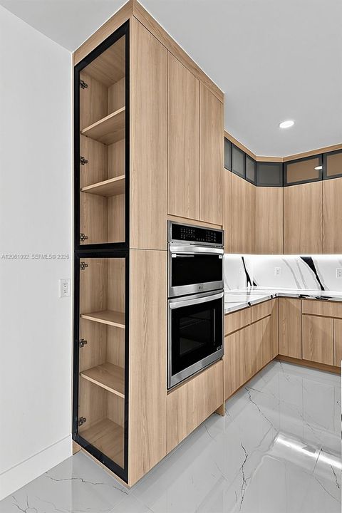 На продажу: $494,900 (3 спален, 3 ванн, 1855 Квадратных фут)