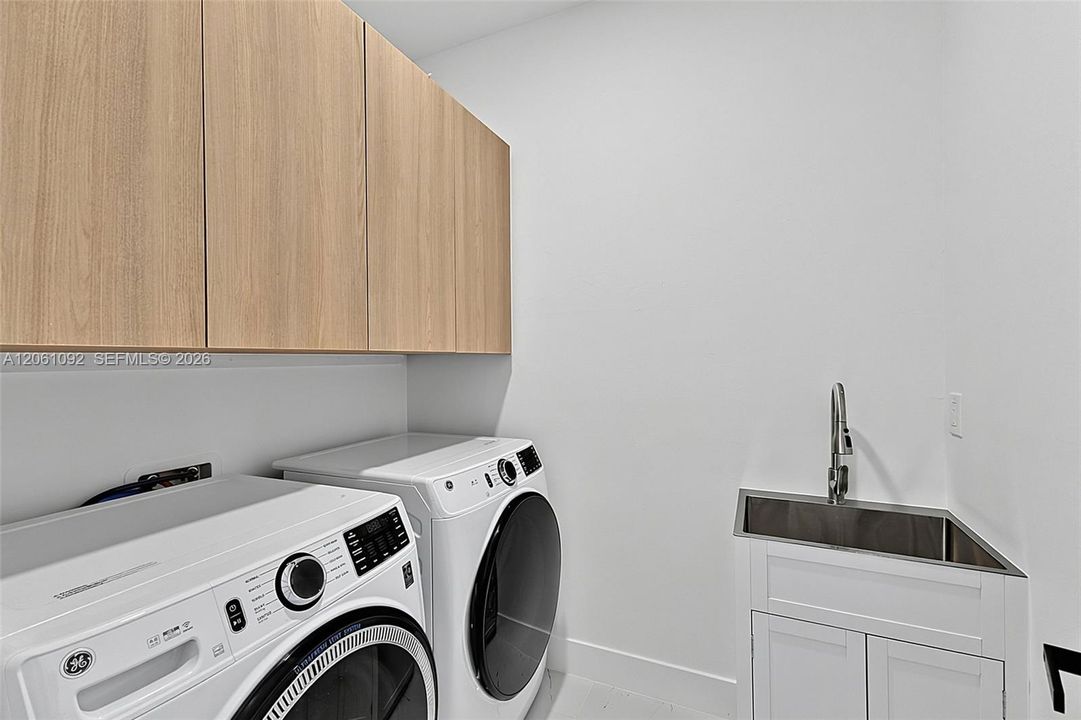 На продажу: $494,900 (3 спален, 3 ванн, 1855 Квадратных фут)