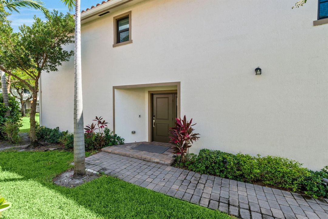 3-web-or-mls-A7409949