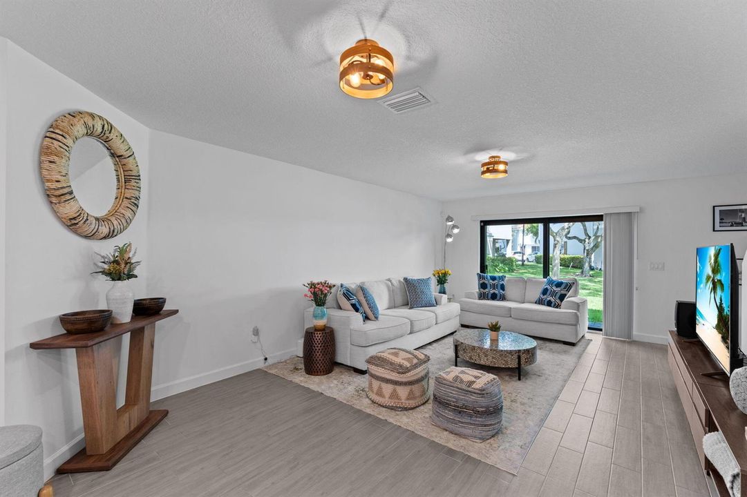 13-web-or-mls-A7409972