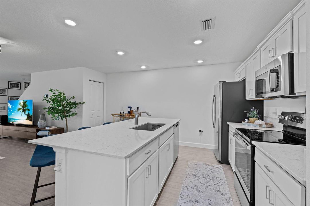 11-web-or-mls-A7400006