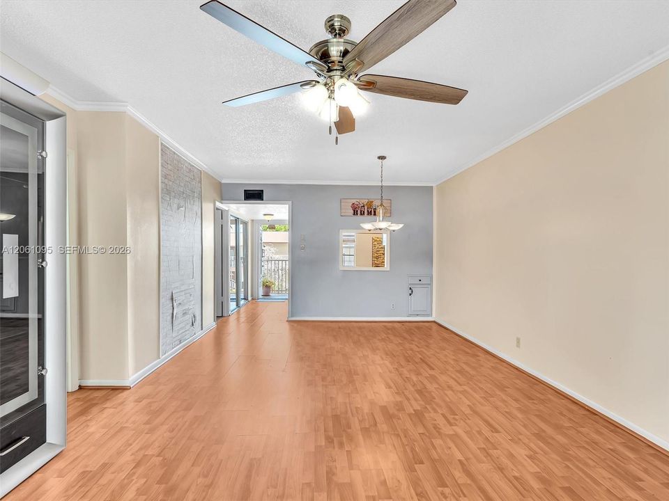 For Sale: $120,000 (2 beds, 2 baths, 990 Square Feet)