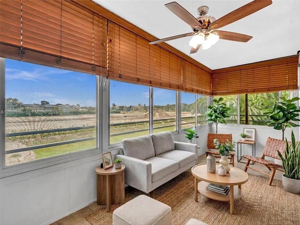 For Sale: $120,000 (2 beds, 2 baths, 990 Square Feet)