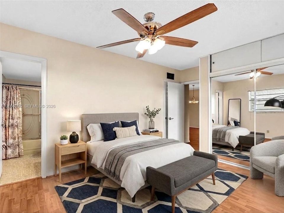 For Sale: $120,000 (2 beds, 2 baths, 990 Square Feet)