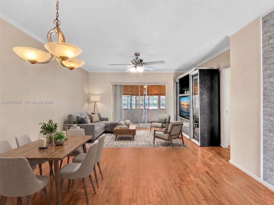 For Sale: $120,000 (2 beds, 2 baths, 990 Square Feet)