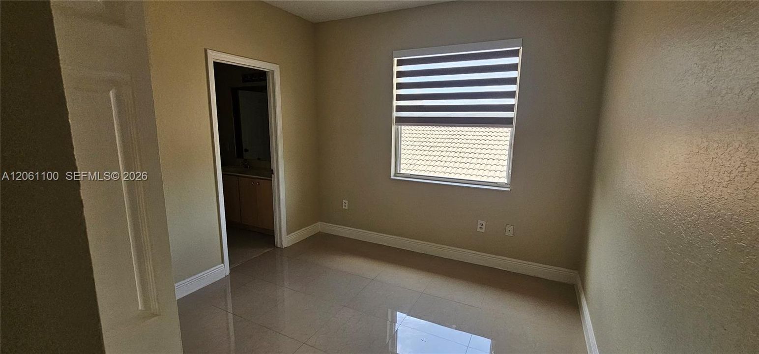 En Renta: $4,000 (5 camas, 3 baños, 2552 Pies cuadrados)