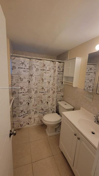 В аренду: $2,000 (1 спален, 1 ванн, 700 Квадратных фут)