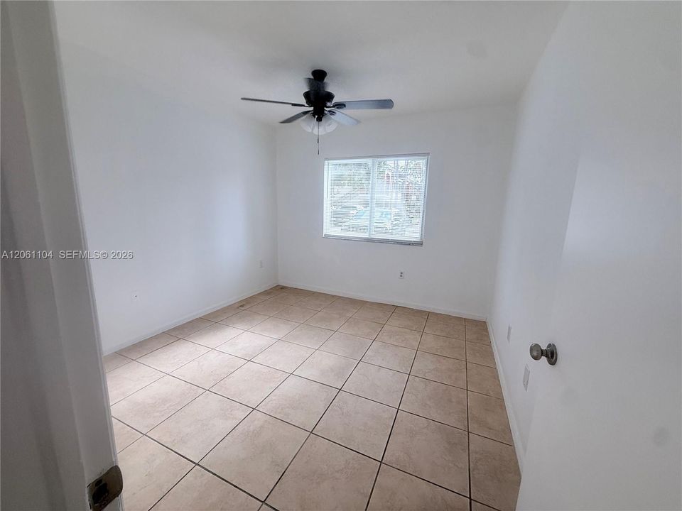 В аренду: $2,250 (3 спален, 2 ванн, 1196 Квадратных фут)