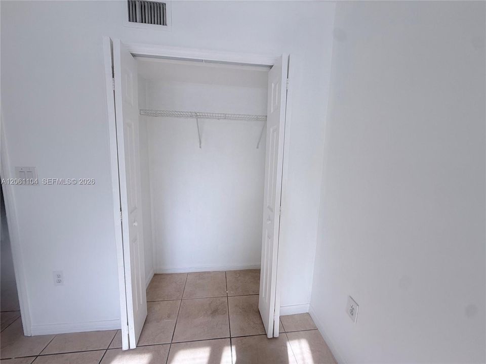 В аренду: $2,250 (3 спален, 2 ванн, 1196 Квадратных фут)