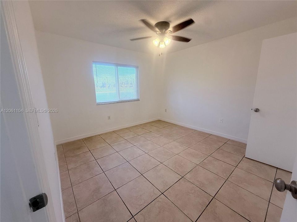 В аренду: $2,250 (3 спален, 2 ванн, 1196 Квадратных фут)