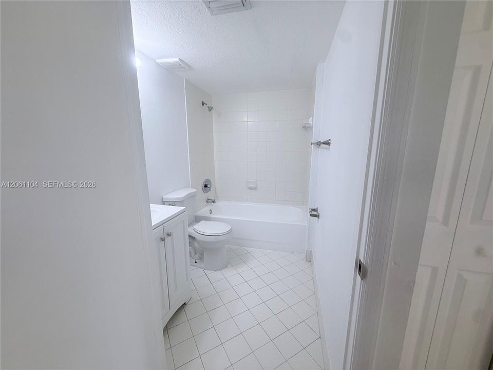 В аренду: $2,250 (3 спален, 2 ванн, 1196 Квадратных фут)